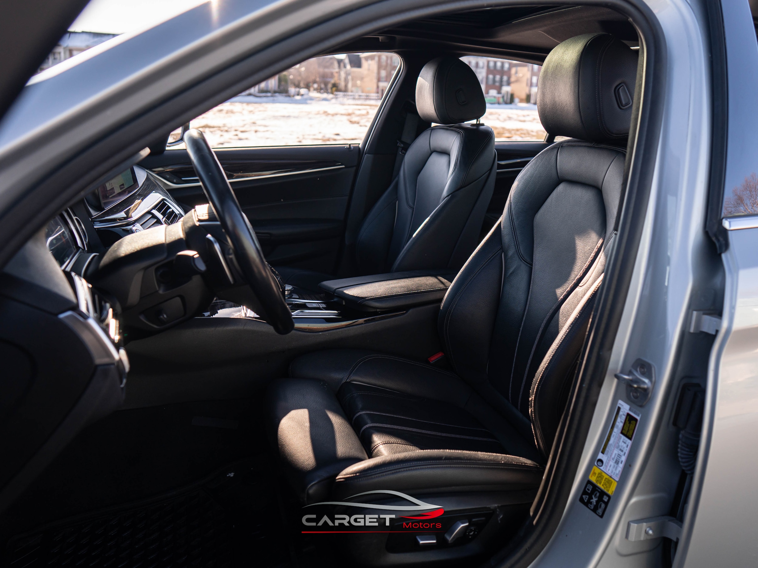 Vehicle image 15 of 53