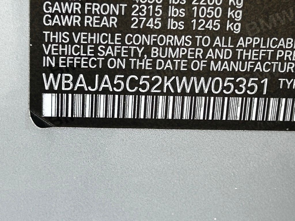 Vehicle image 37 of 51