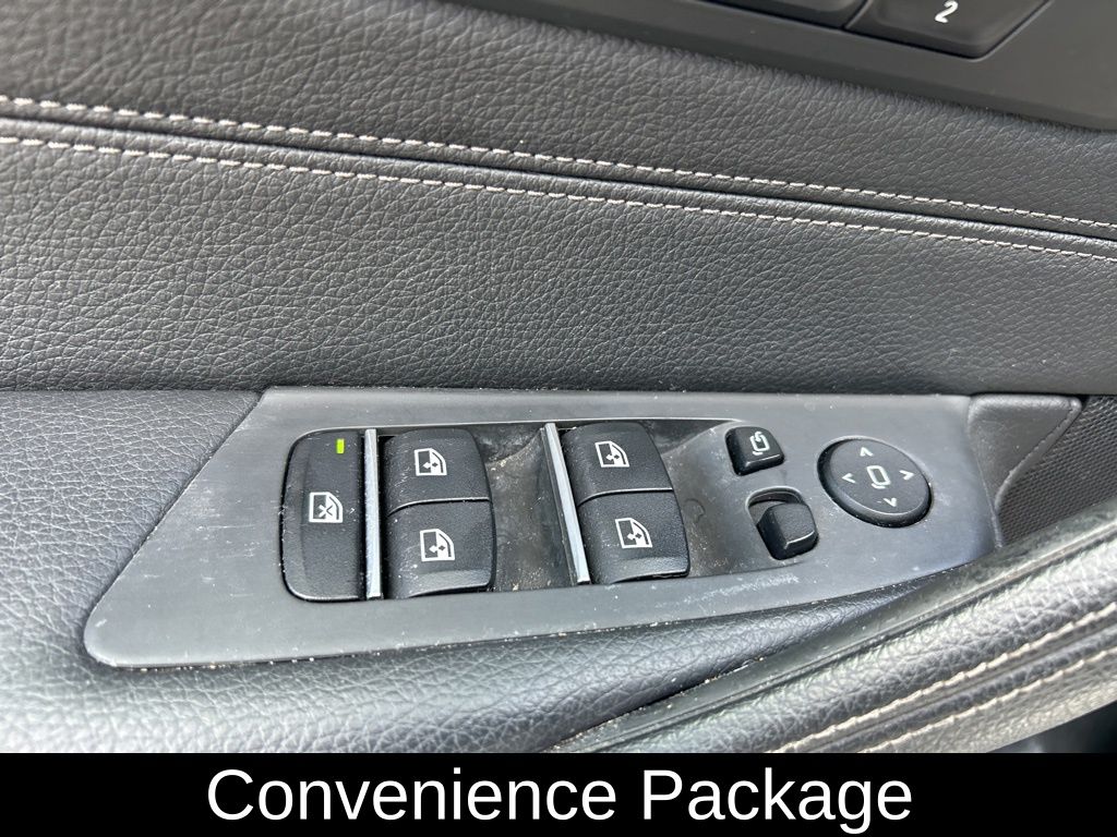 Vehicle image 41 of 51