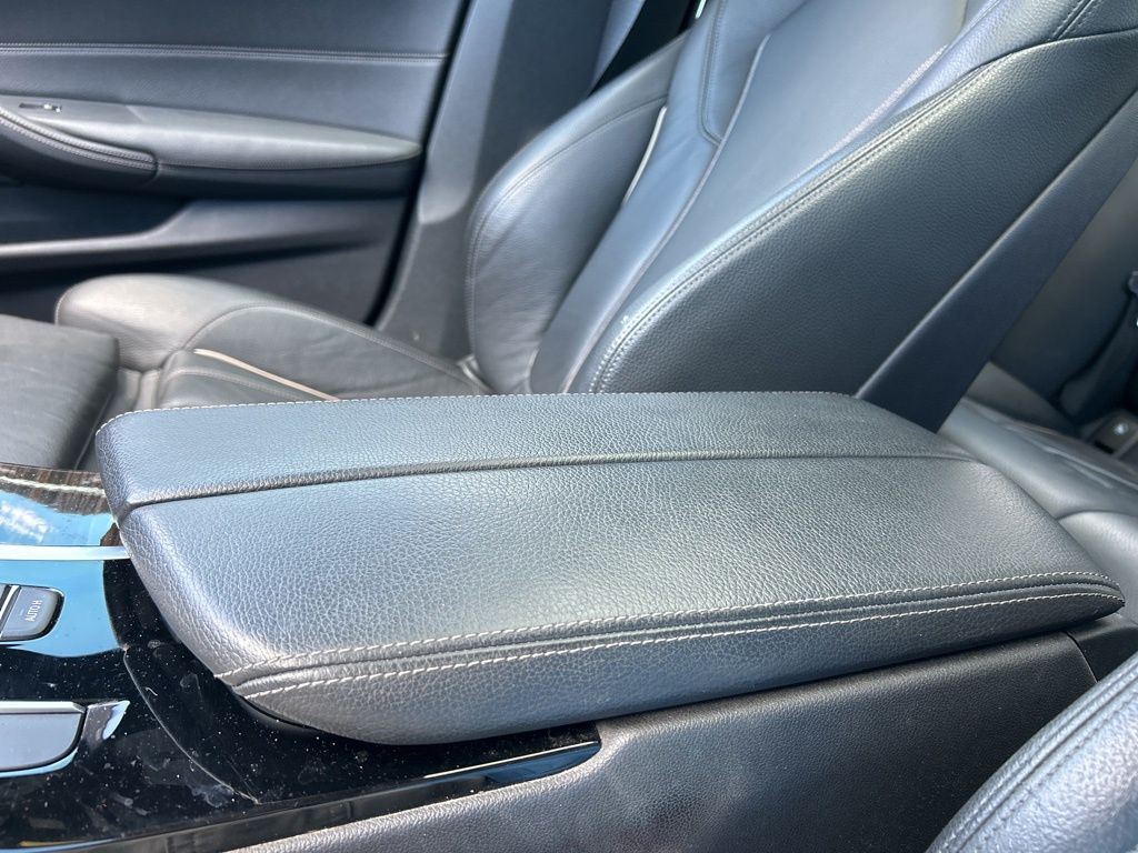 Vehicle image 42 of 51