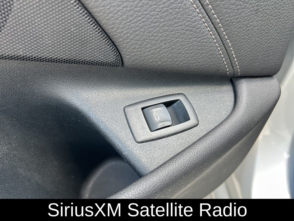 Vehicle image 48 of 51