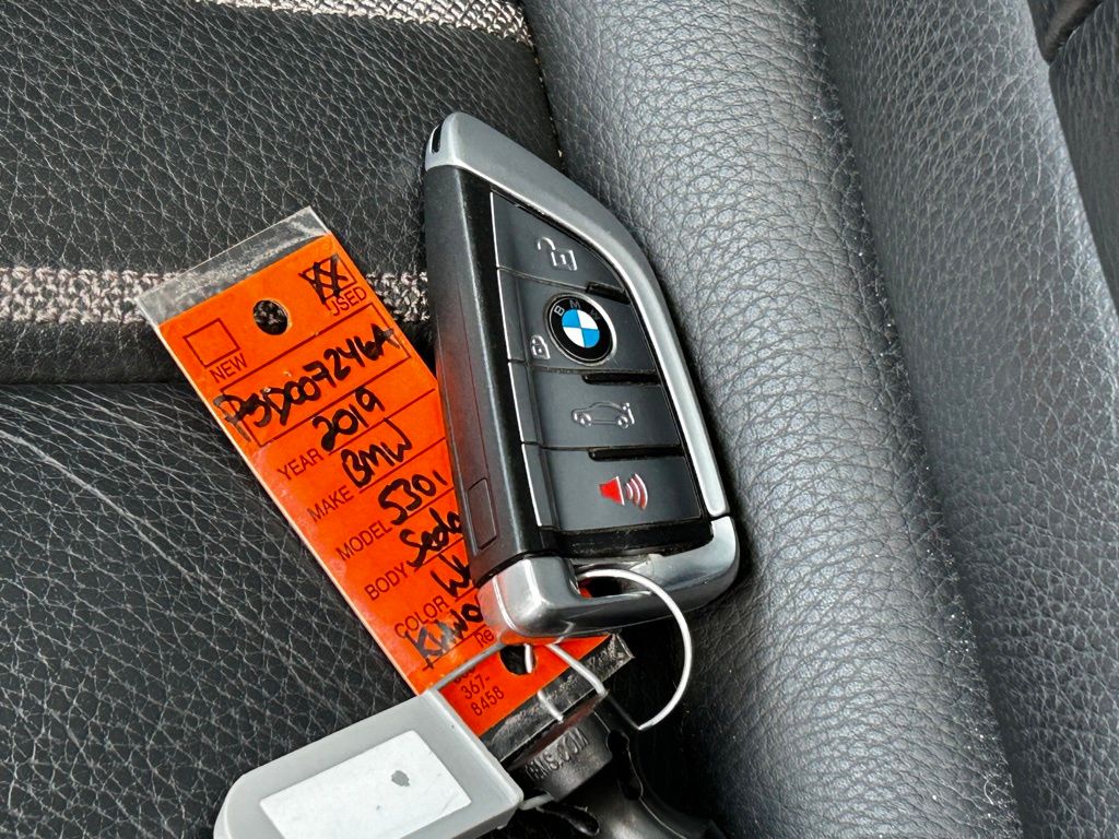 Vehicle image 34 of 51