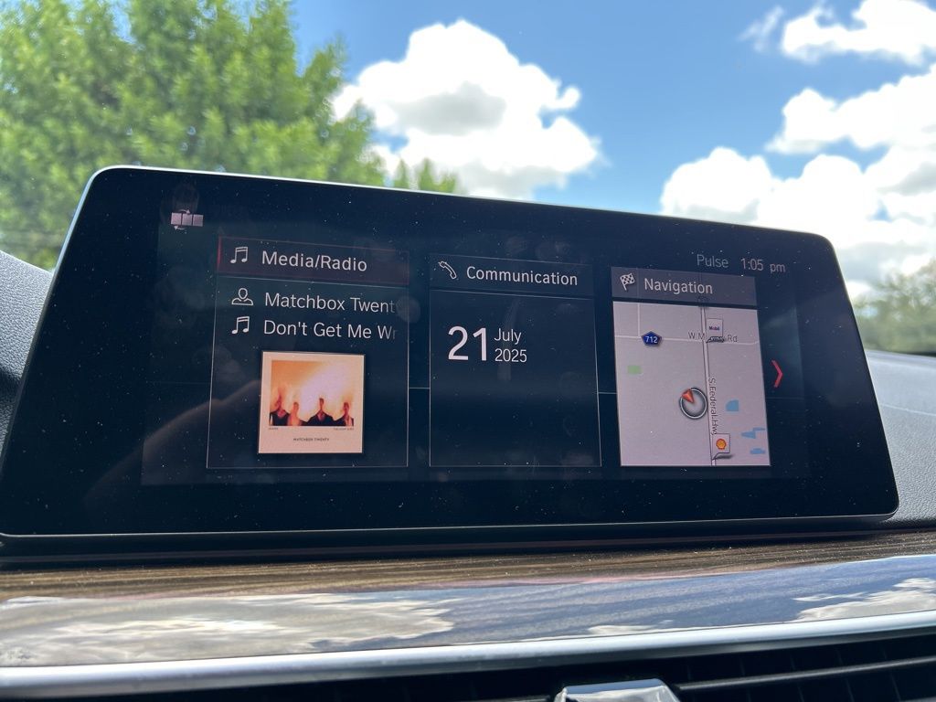 Vehicle image 26 of 51