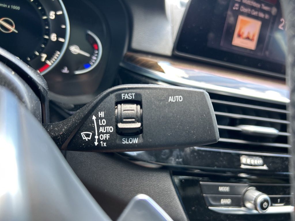 Vehicle image 49 of 51