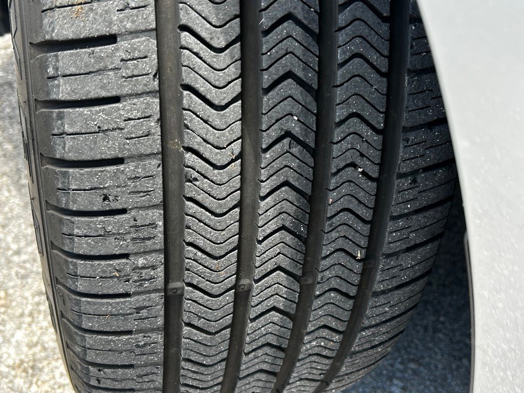 Vehicle image 10 of 51