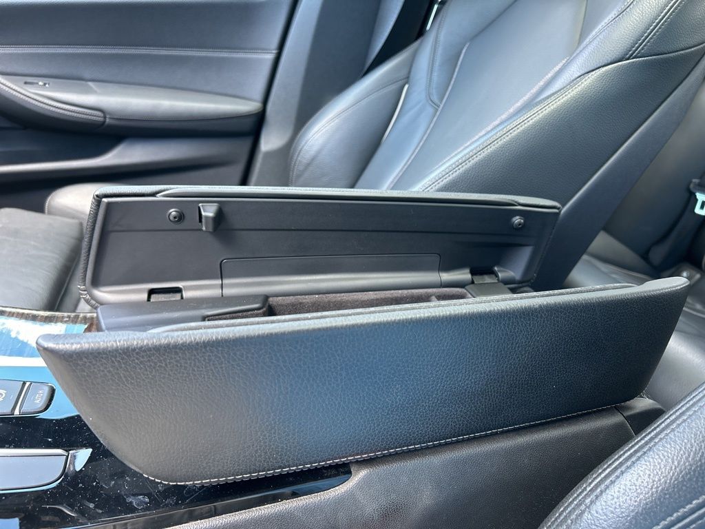 Vehicle image 46 of 51