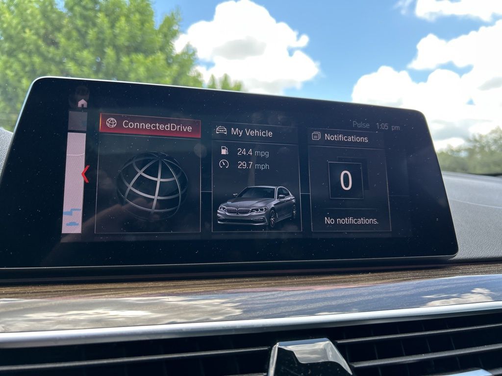 Vehicle image 25 of 51