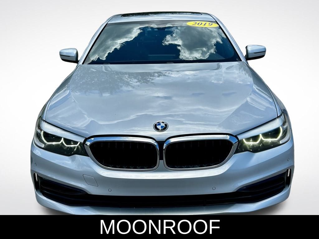 Vehicle image 2 of 51