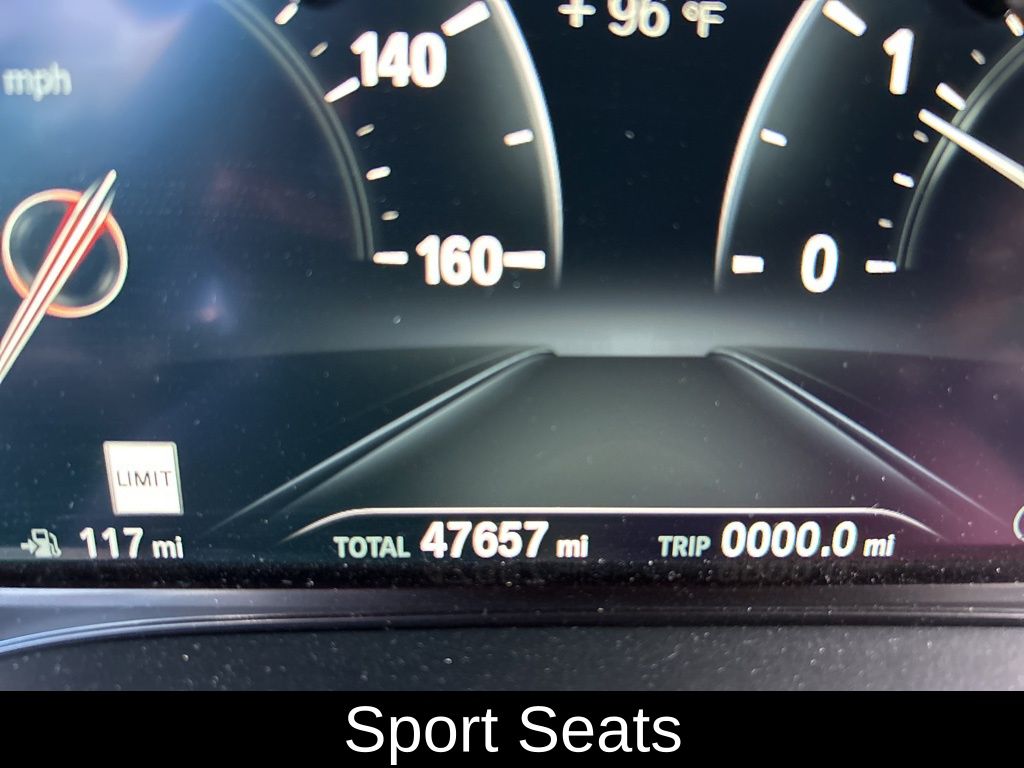 Vehicle image 21 of 51