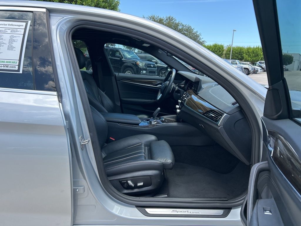 Vehicle image 39 of 51