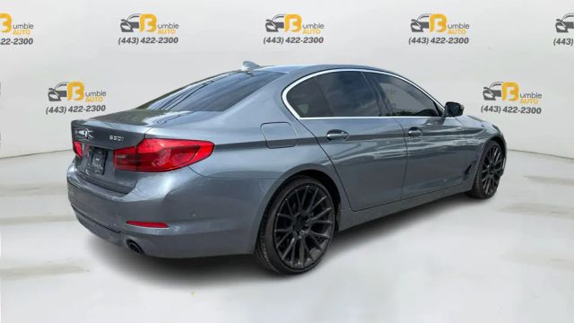 2019 BMW 5 Series 530i Image 3 of 14
