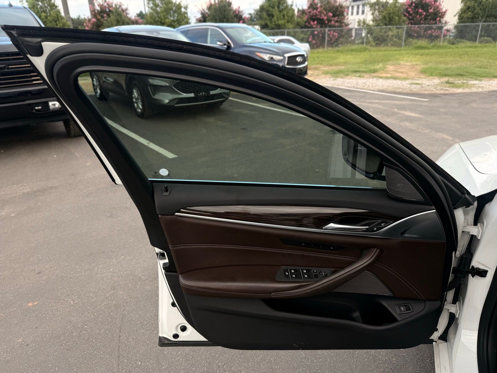 2019 BMW 5 Series 540i Image 37 of 38