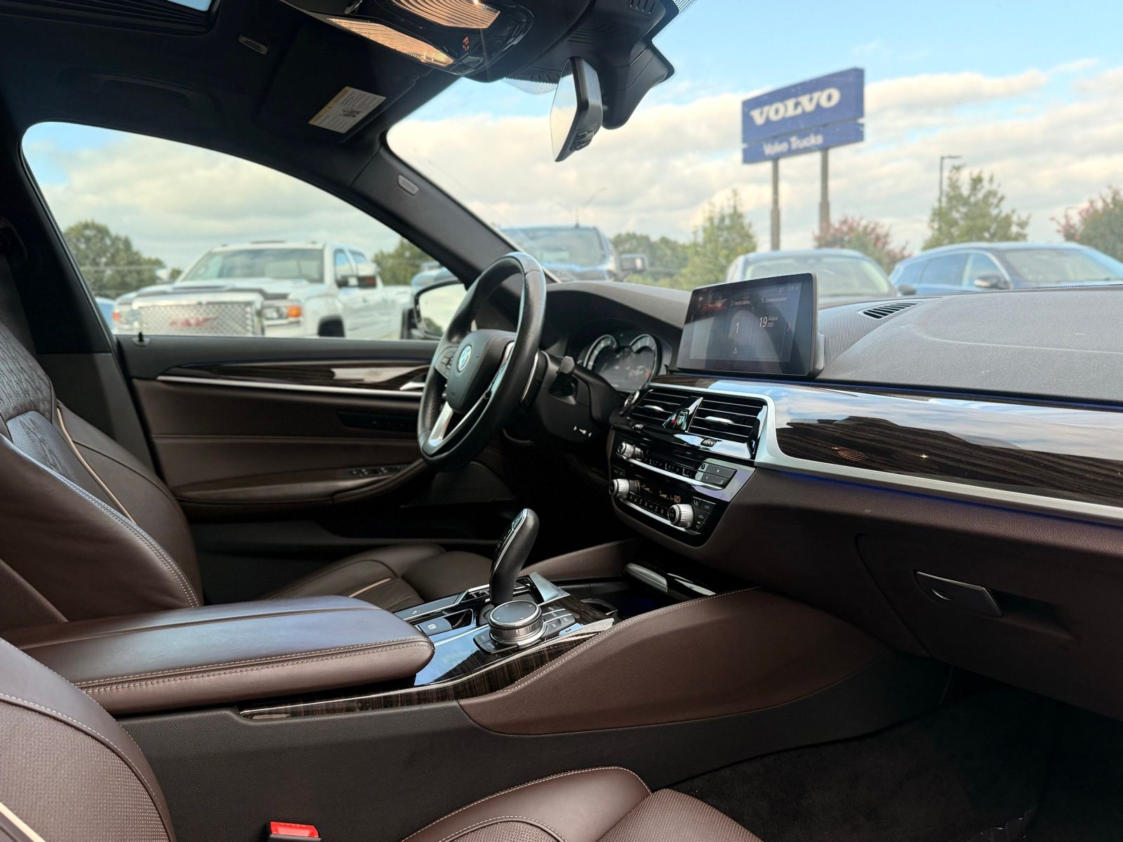 2019 BMW 5 Series 540i Image 20 of 38