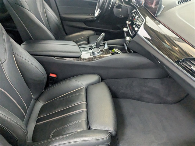 Vehicle image 13 of 37