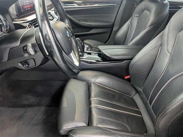 Vehicle image 14 of 37