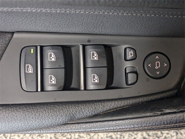 Vehicle image 37 of 37