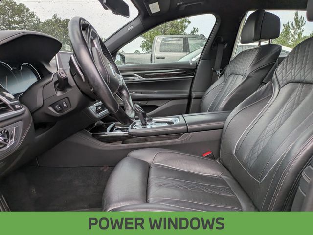 Vehicle image 15 of 16