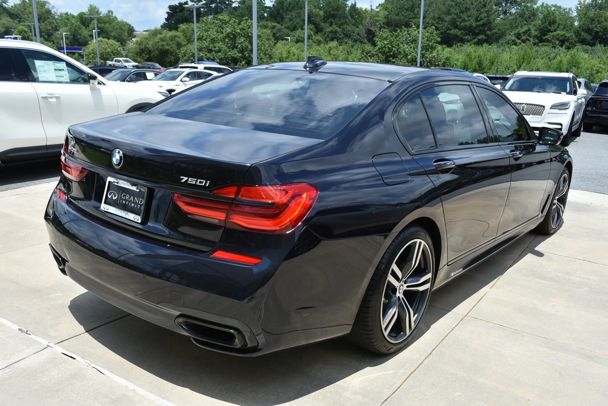 Vehicle image 6 of 40