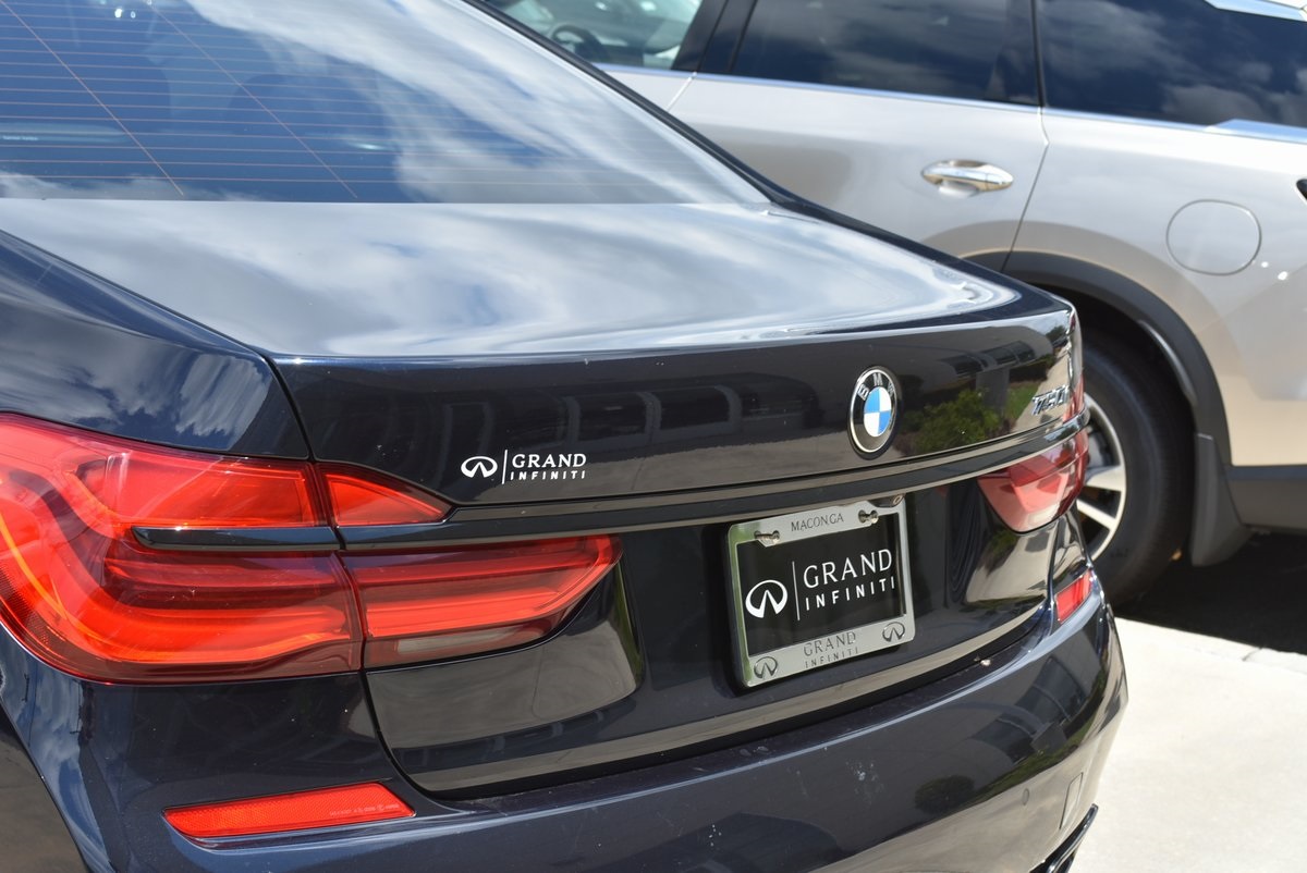 Vehicle image 27 of 40