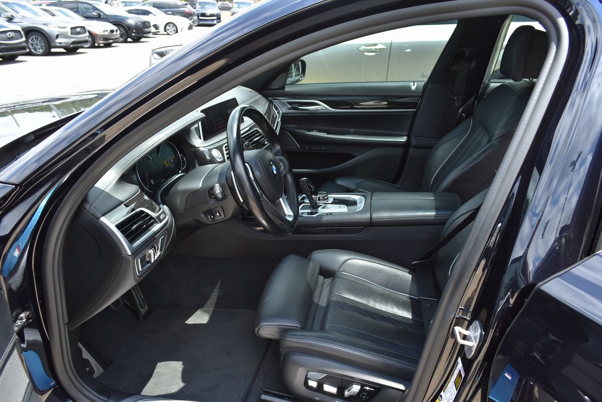 Vehicle image 38 of 40