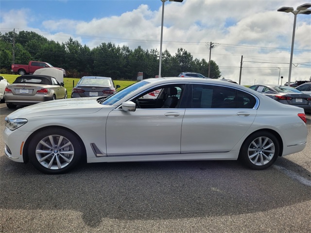 Vehicle image 8 of 35