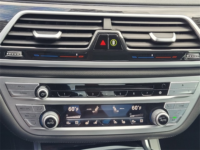 Vehicle image 19 of 35