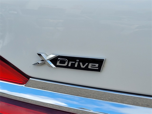 Vehicle image 24 of 35