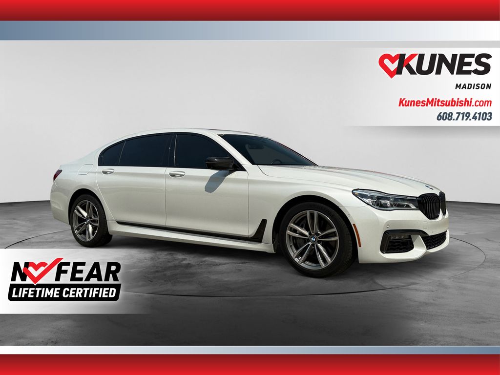 2019 BMW 7 Series 750i xDrive Image 3 of 53