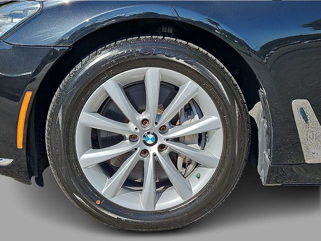Vehicle image 7 of 30