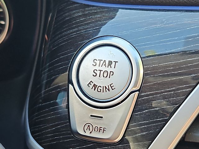 Vehicle image 23 of 30