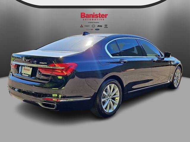 Vehicle image 4 of 30