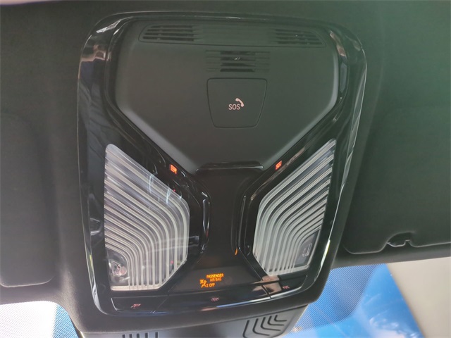 Vehicle image 30 of 31