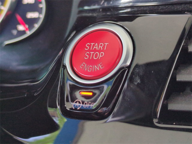 Vehicle image 16 of 31