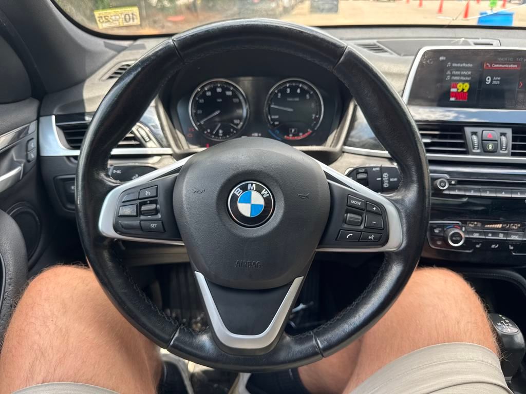 Vehicle image 12 of 21