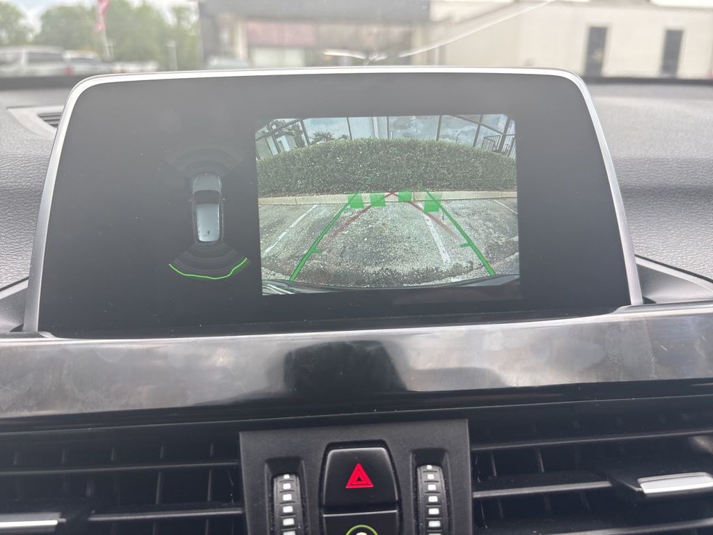 Vehicle image 15 of 21