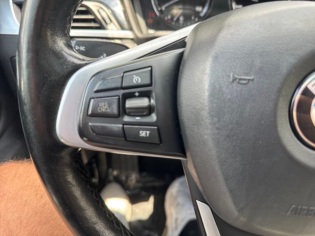Vehicle image 14 of 21