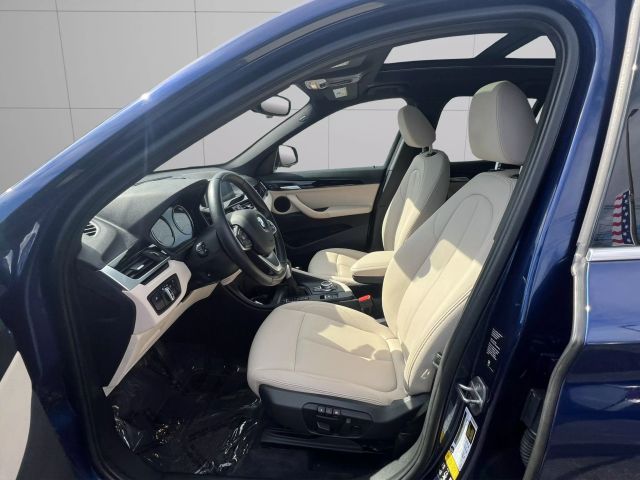 Vehicle image 9 of 28