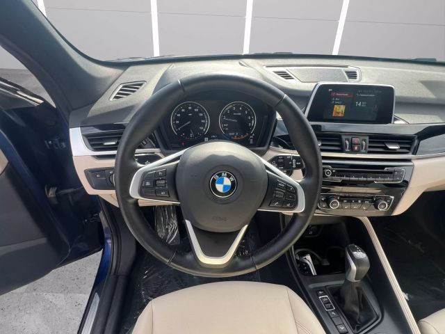 Vehicle image 13 of 28