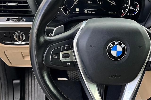 Vehicle image 22 of 36