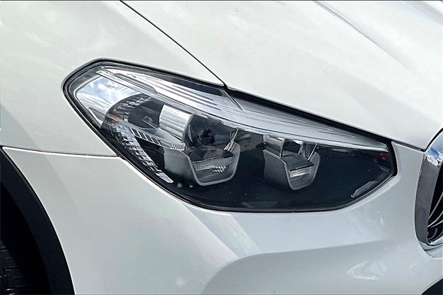 Vehicle image 27 of 36