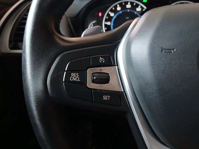 Vehicle image 21 of 22