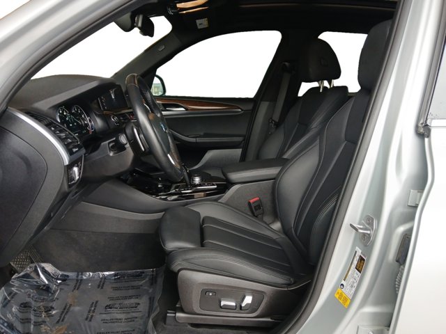 Vehicle image 12 of 22