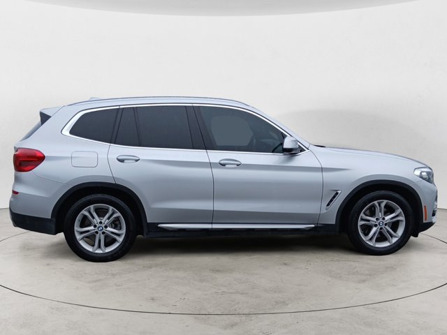 Vehicle image 4 of 22