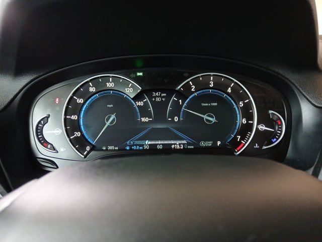 Vehicle image 17 of 22