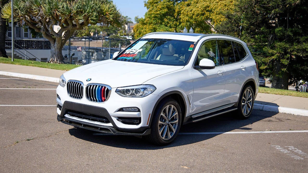 Vehicle image 1 of 32