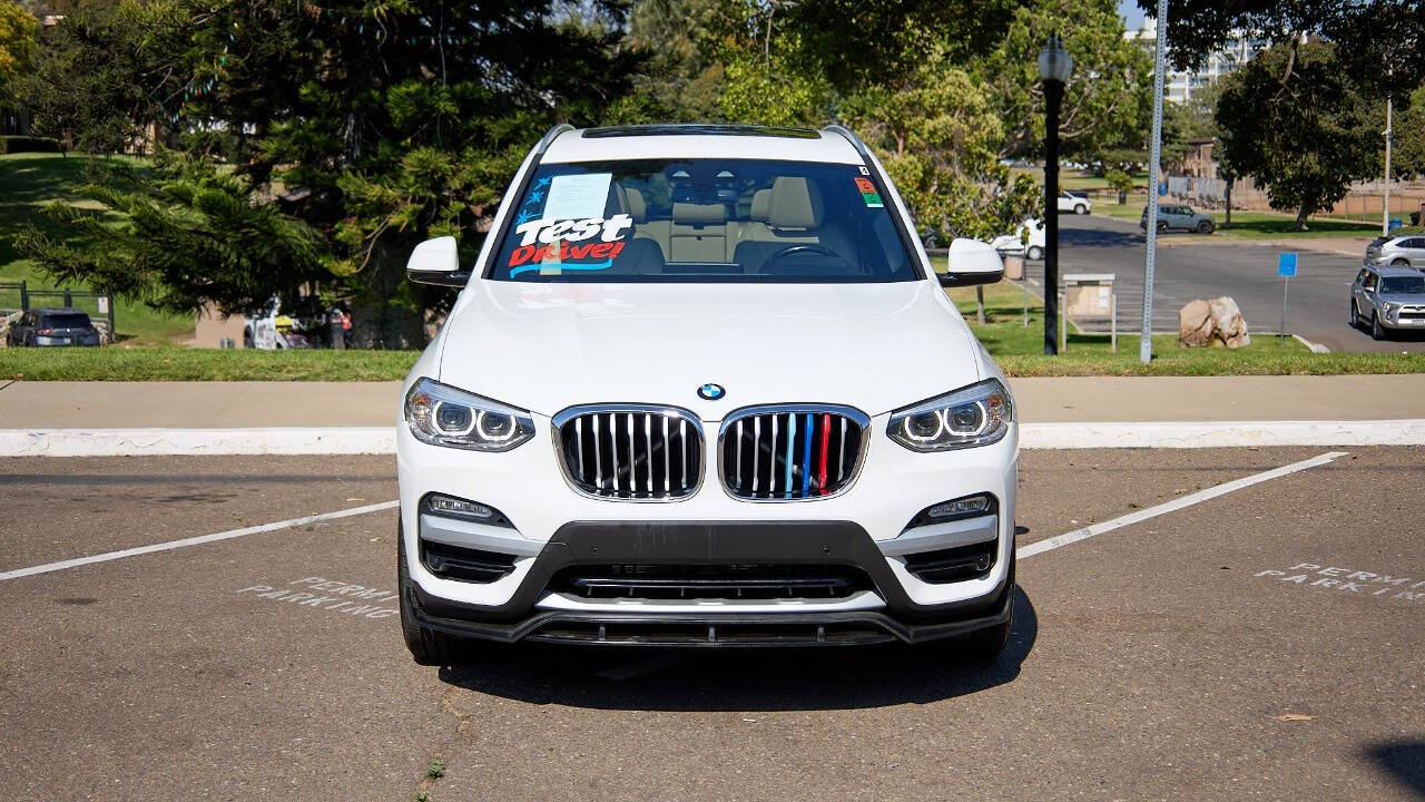 Vehicle image 2 of 32