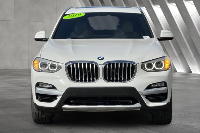 2019 BMW X3 xDrive30i Image 2 of 30