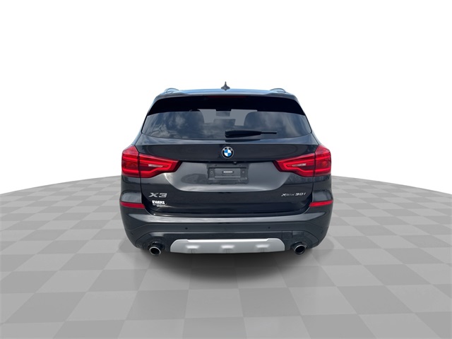 Vehicle image 7 of 33