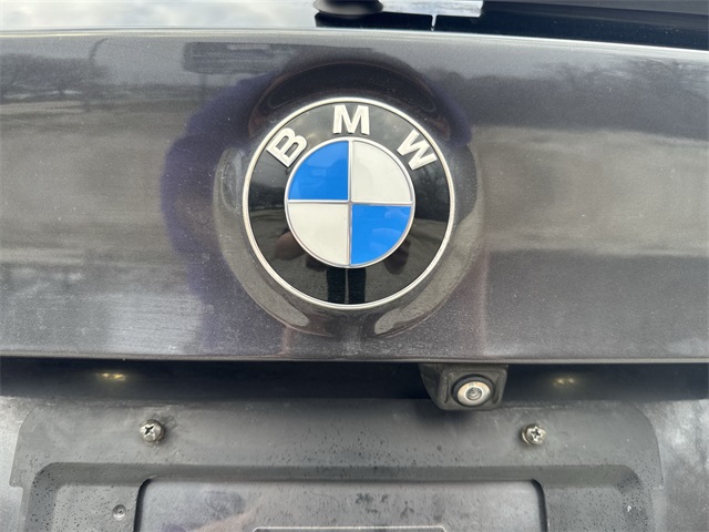 Vehicle image 30 of 33