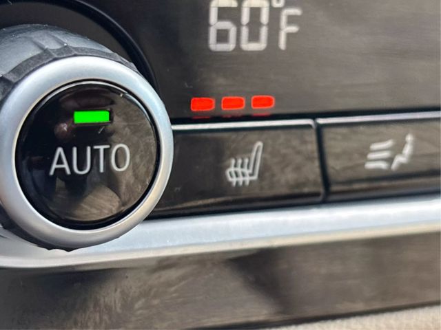 Vehicle image 20 of 40
